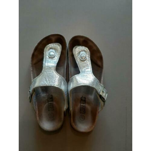 Meisjes slippers en schoenen maat 33 en 34