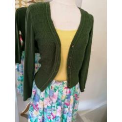 Wow to go vestje, vintage rokjes, leuke retro zomerse items,