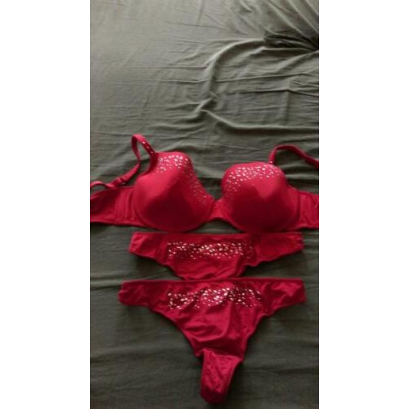 Mooie Lingeriesetjes en Luxe Slaapsets