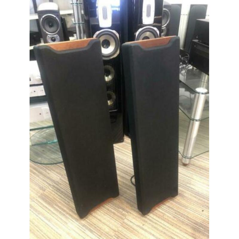 Sequence model 30 luidspeakerset!