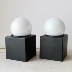 2 vintage metalen Philips Cube lampen met grote witte bol.