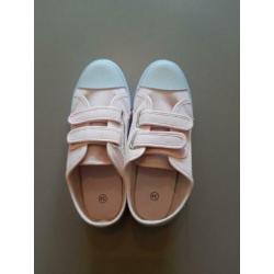 Meisjes slippers en schoenen maat 33 en 34