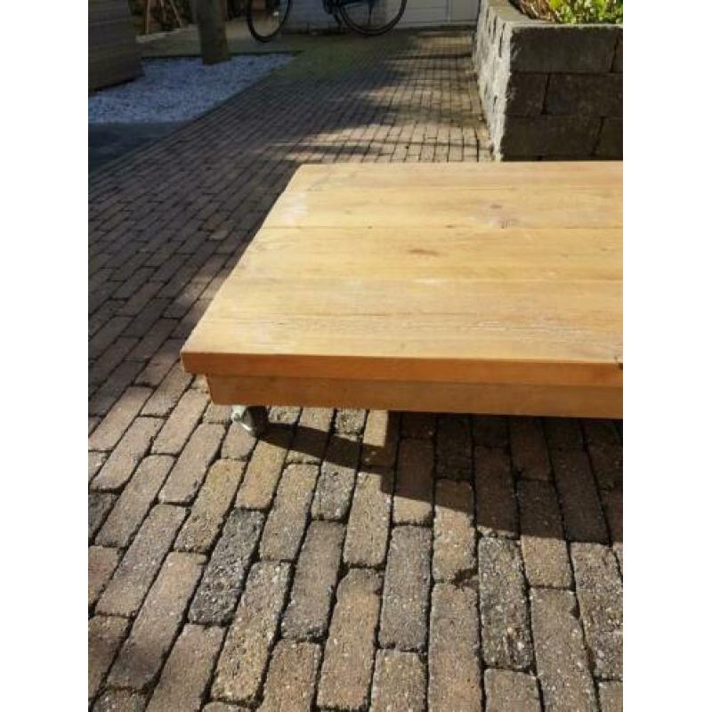 Salontafel steigerhout. MOET WEG