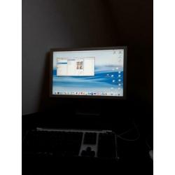 Apple 4G computer in zeer goede staat.met 19" beelscherm