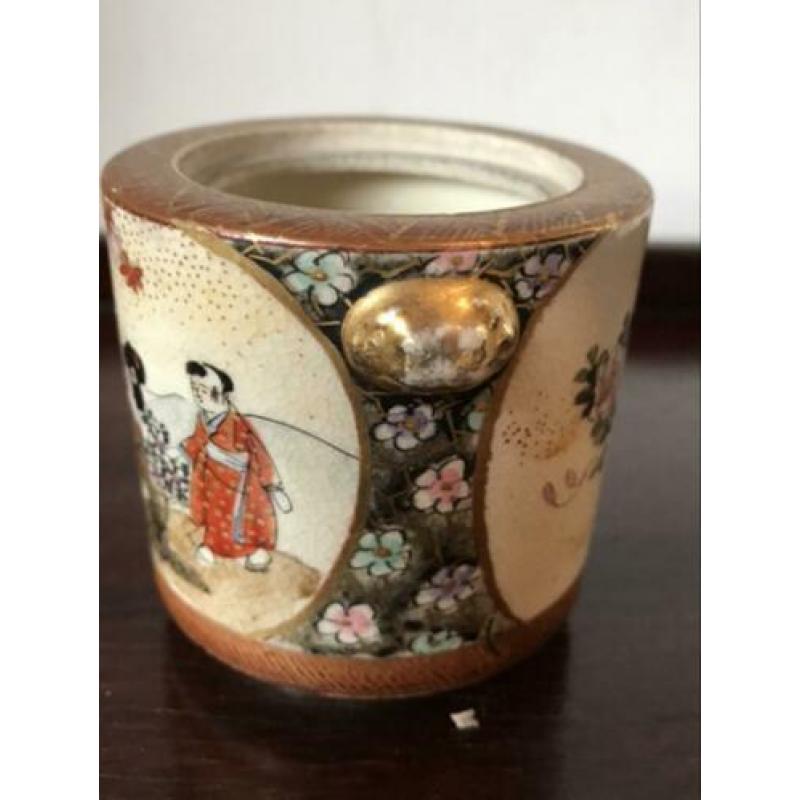 Klein Japans potje porselein Japanse Wierrook potje ? 10 cm