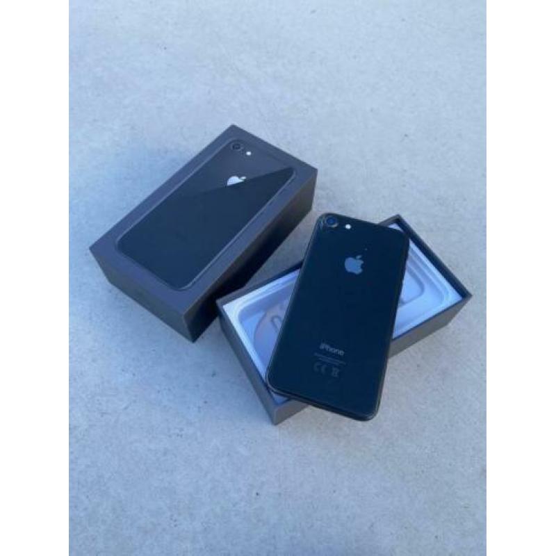 iPhone 8 64GB