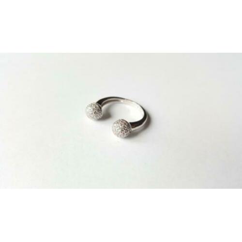 Zilveren ring met strass - 925 zilver