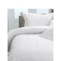 Nieuwe Witte Sprei + 2 Slopen