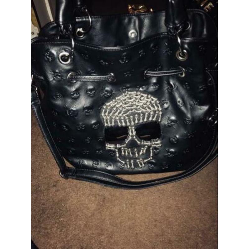 Tas