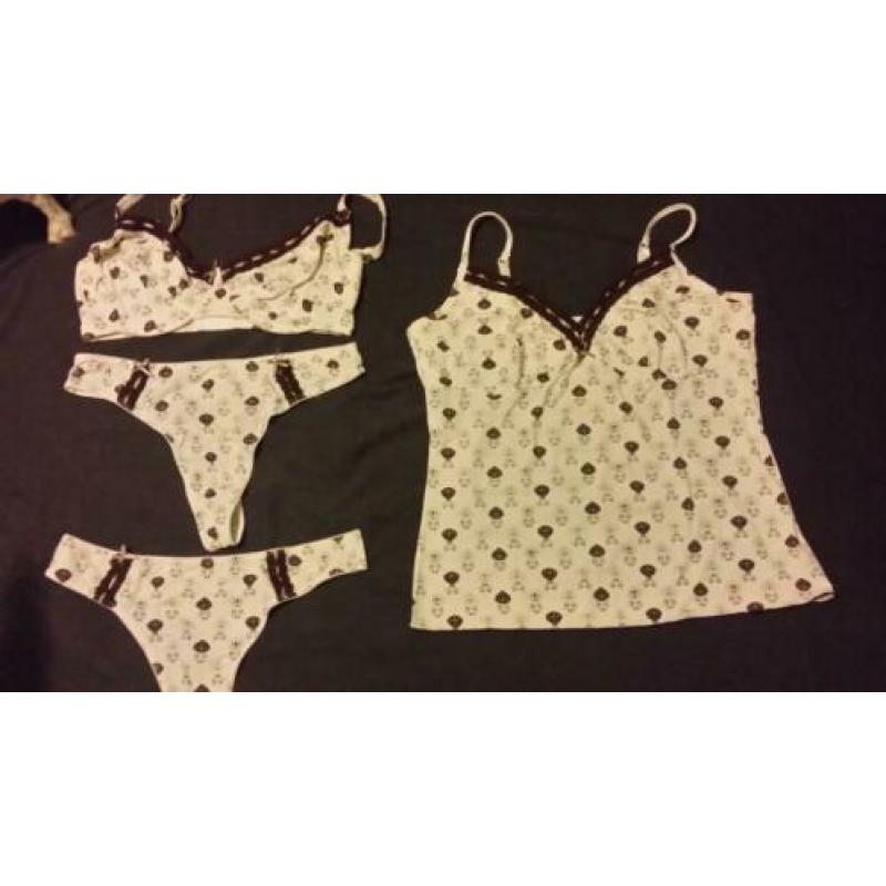 Mooie Lingeriesetjes en Luxe Slaapsets