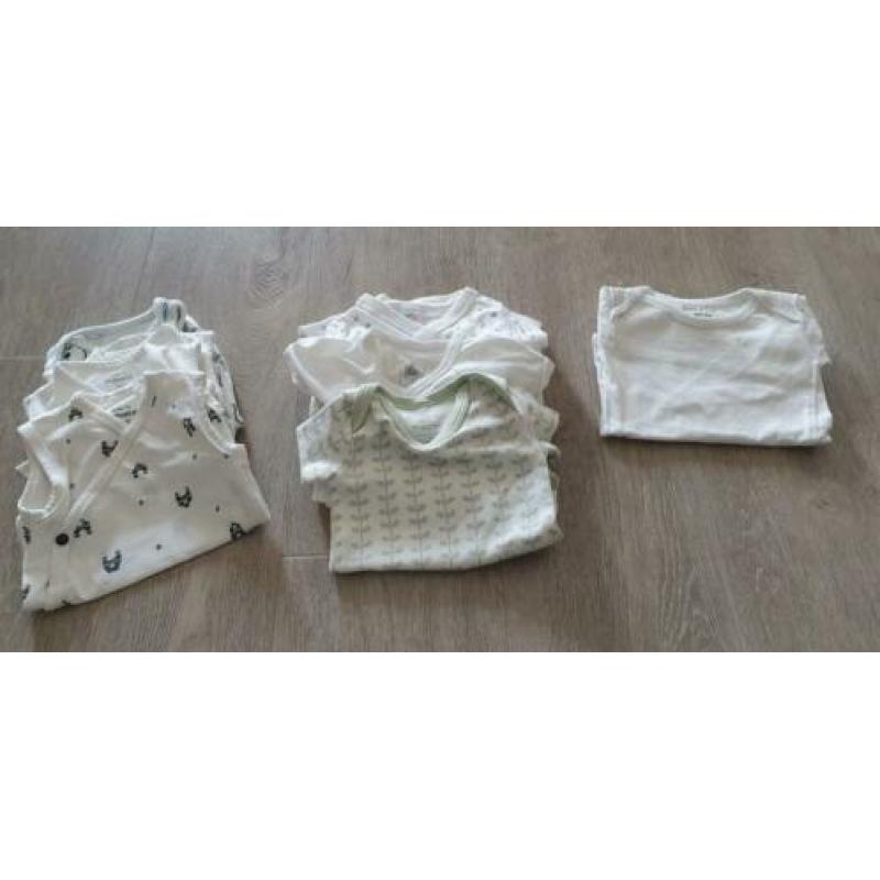 Stapel z.g.a.n. rompers maat 50/56