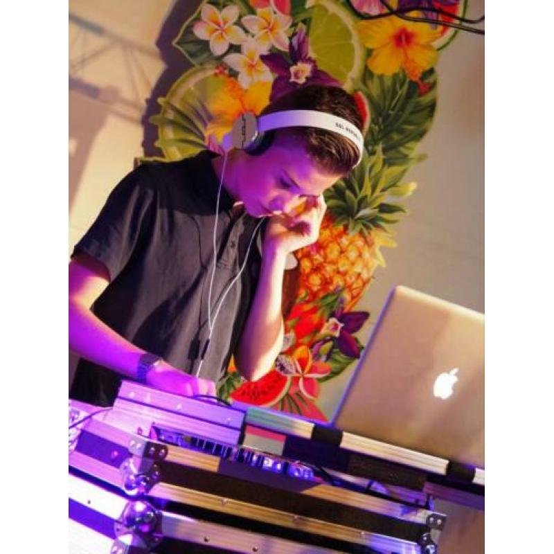 Dj milan hier te boeken!(draait techno bunker)!