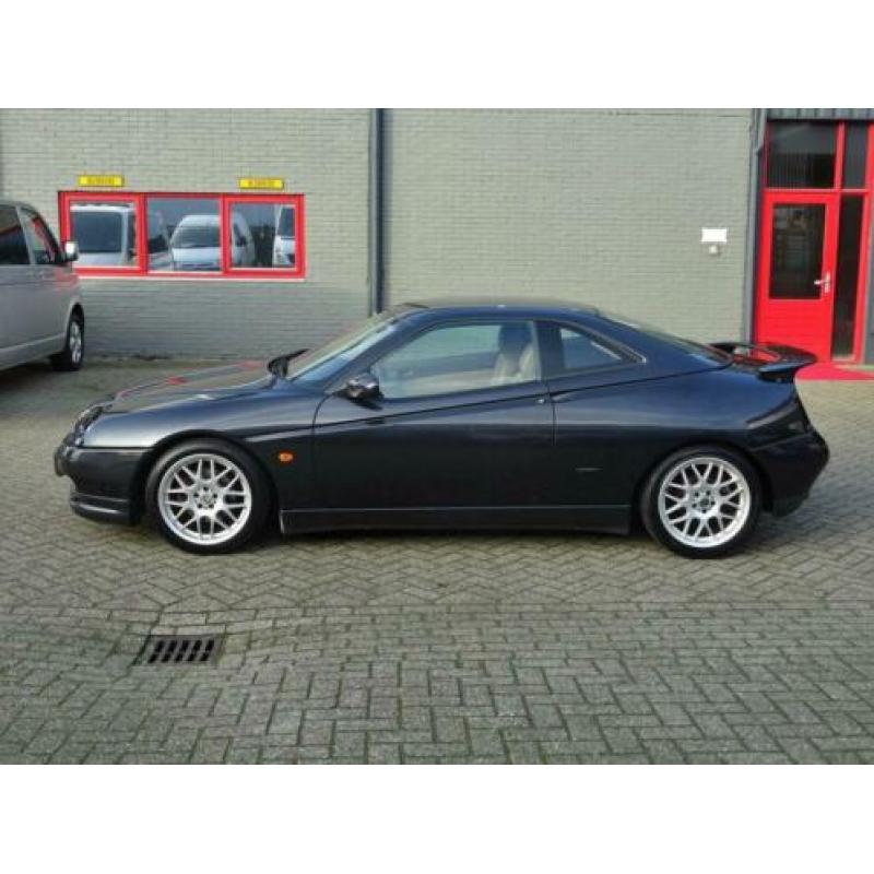 Alfa Romeo GTV 2.0-16V T.Spark NIEUWE APK LEER AIRCO 150PK