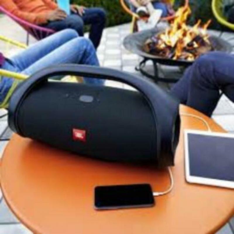 jbl boombox incl bon en doos