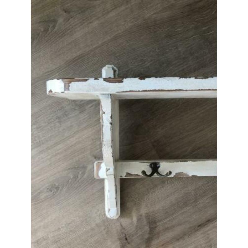 Leuke witte kapstok / wandplank