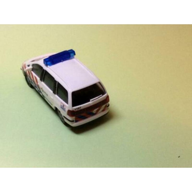 Politie 1:87 VW Sharan Limburg zuid van AWM