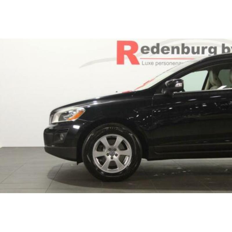 Volvo XC60 2.4 D5 AWD Momentum (bj 2009, automaat)