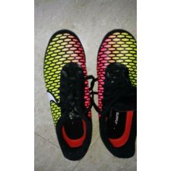 NIKE JR. support - VOETBALSCHOENEN