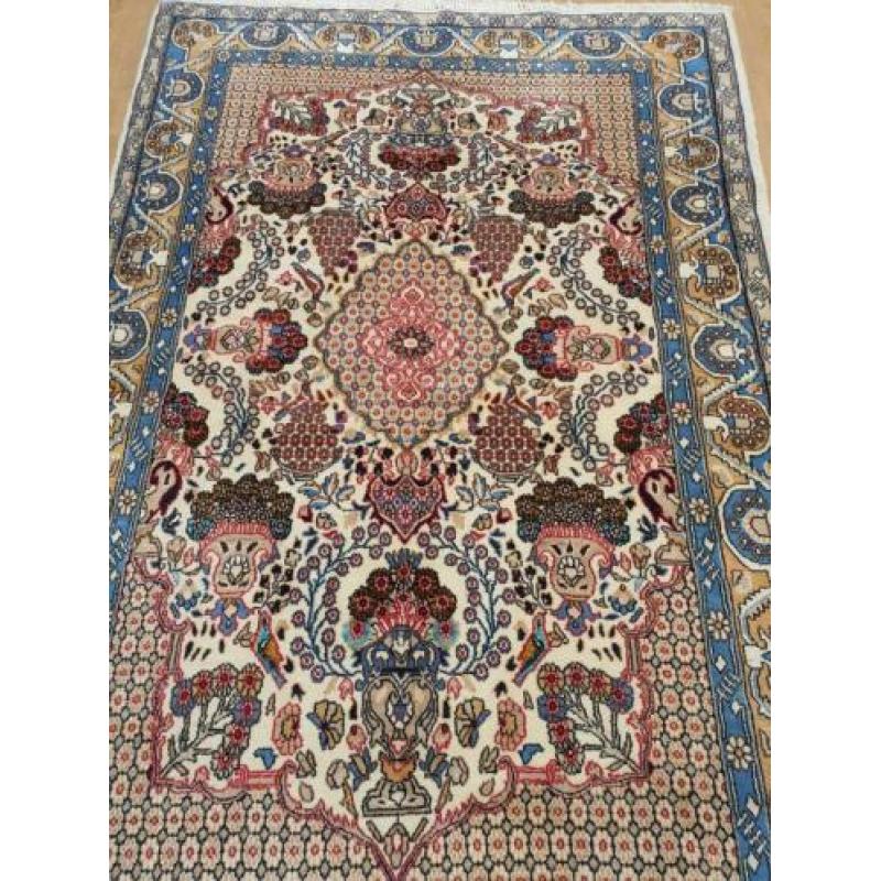 Vintage handgeknoopt perzisch tapijt Ghom met zijde 208x133