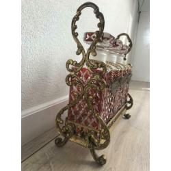 3 boheems karaffen met koper tantalus