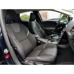 Volvo V40 2.0 D2 SUMMUM NAVI AIRCO XENON 6VERSN LMV PDC