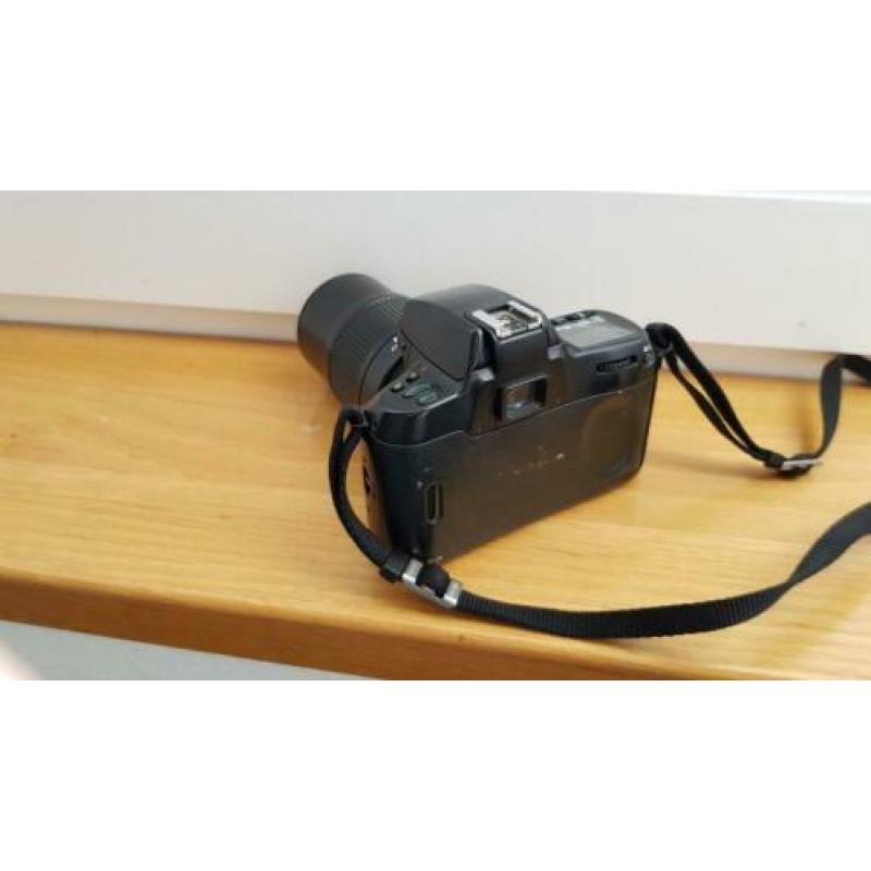 Analoge Nikon spiegelrefelexcamera F70
