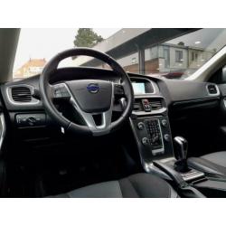 Volvo V40 2.0 D2 SUMMUM NAVI AIRCO XENON 6VERSN LMV PDC