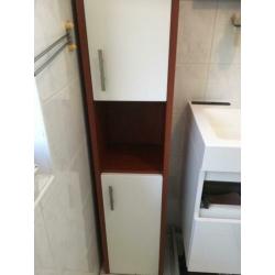 Twee leuke badkamer kasten