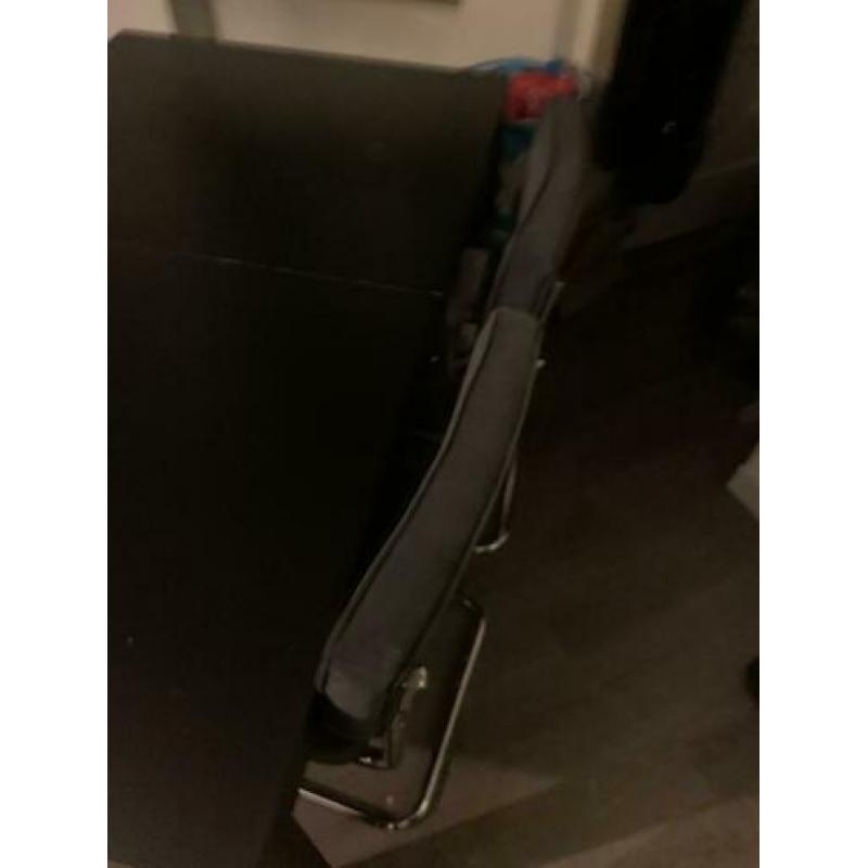 Uitschuifbare Ikea zwarte eettafel