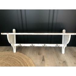 Leuke witte kapstok / wandplank