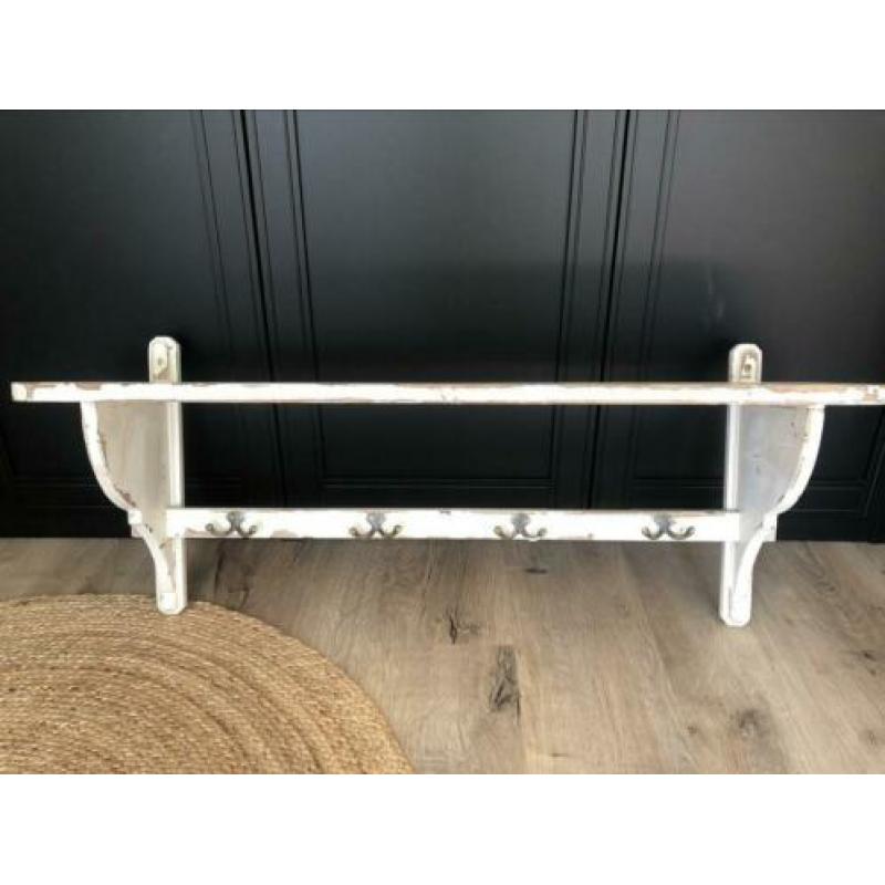 Leuke witte kapstok / wandplank