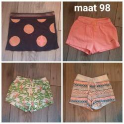 Kinderkleding maar 98. Ook los te koop