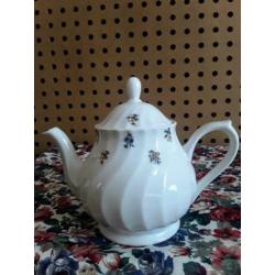 Tara fine Bone China servies.