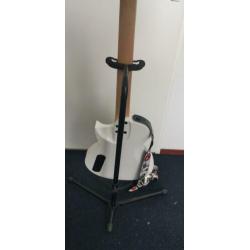 Jackson JS22 SC Monarkh Snow White evt met versterker