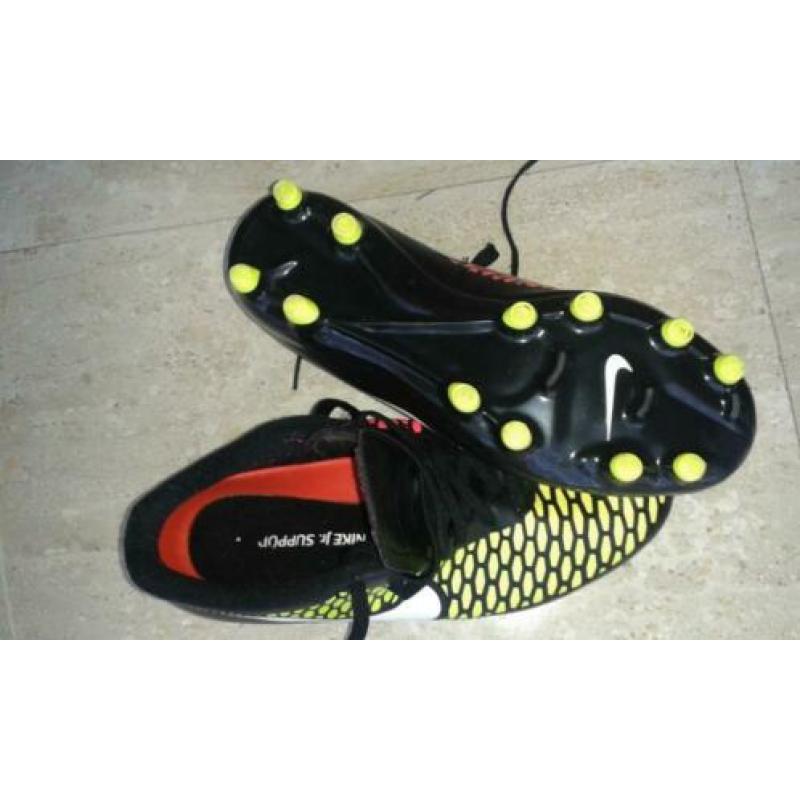 NIKE JR. support - VOETBALSCHOENEN