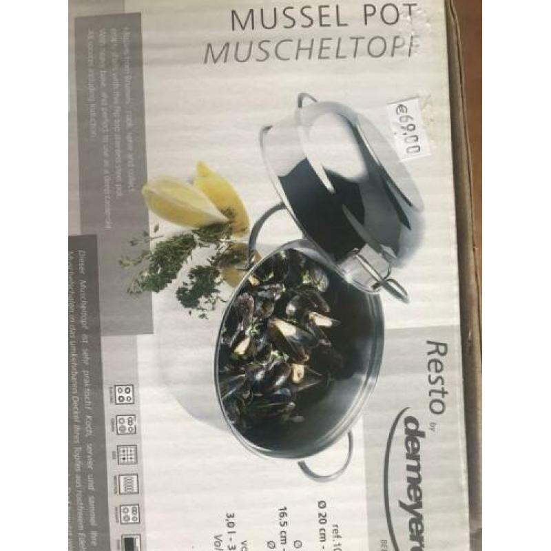mosselpan van Demeyere RVS 20 cm/ 3,0 L