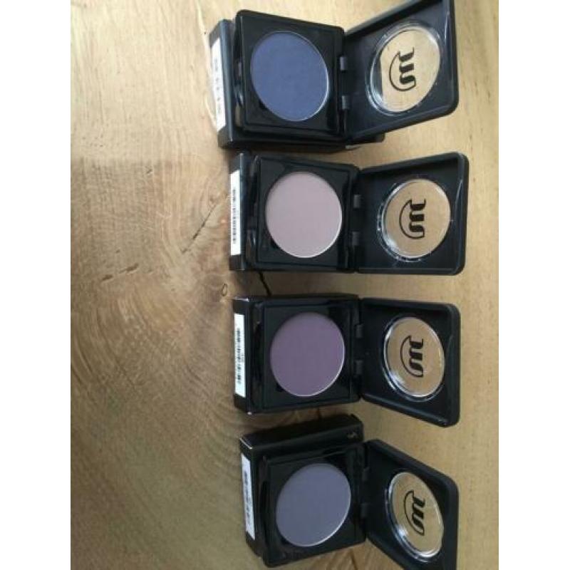 Make up studio