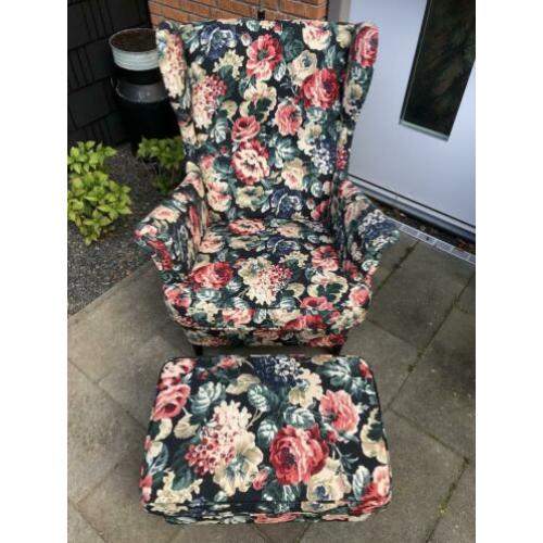 Strandmon Oorfauteuil Ikea met voetenbank