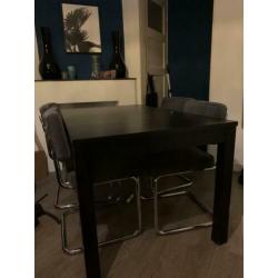 Uitschuifbare Ikea zwarte eettafel