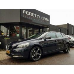 Volvo V40 2.0 D2 SUMMUM NAVI AIRCO XENON 6VERSN LMV PDC