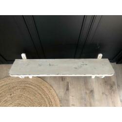 Leuke witte kapstok / wandplank