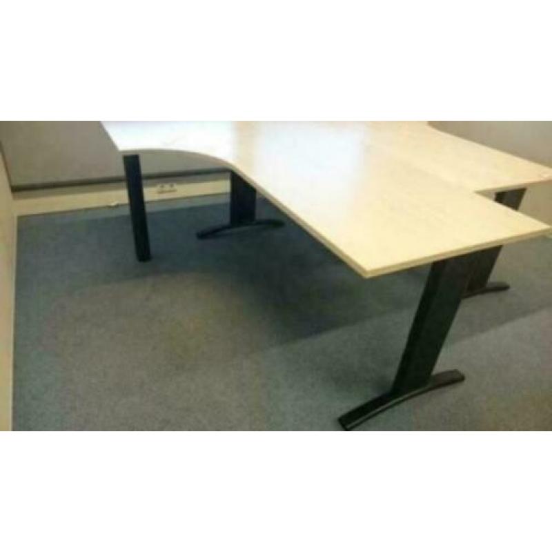Zeer nette Markant hoekbureau 's hoekburo 's 180x120 cm ihv