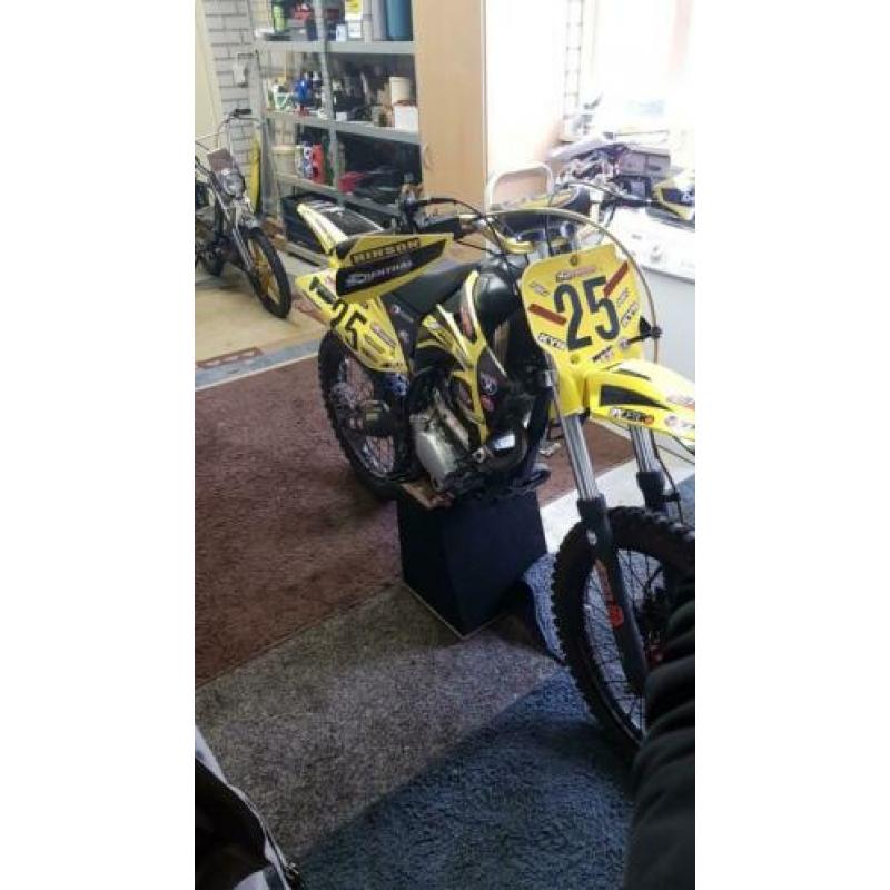 X-Moto's Dirtbike 250cc ~ Koop of sloop