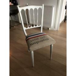 Brocante stoel PTT post met hocker deco