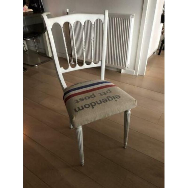 Brocante stoel PTT post met hocker deco