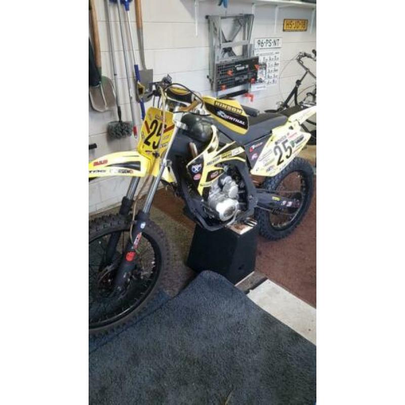 X-Moto's Dirtbike 250cc ~ Koop of sloop