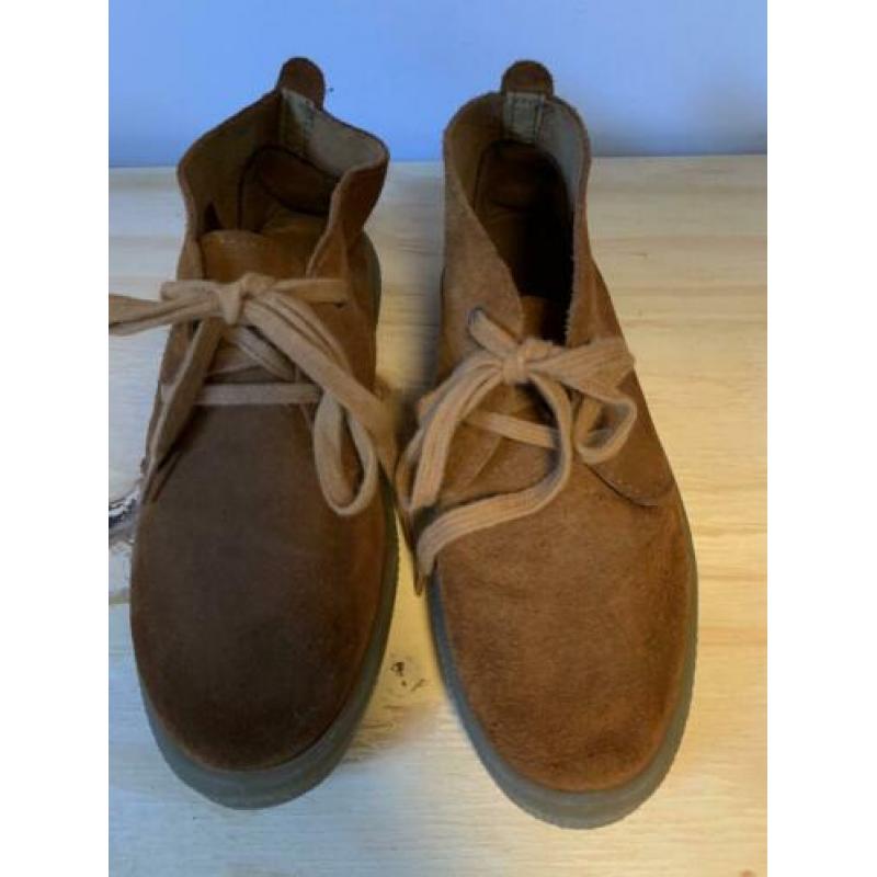 Friboo zgan suède schoenen , look a like Clarks maat 34
