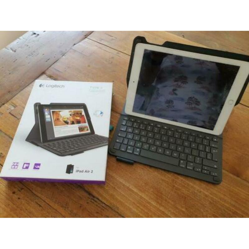 iPad Air 2 64GB wit met Logitech folio keyboard