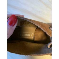 Friboo zgan suède schoenen , look a like Clarks maat 34