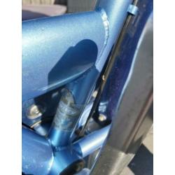 leuke meisjes fiets gazelle met hand en terugtraprem .